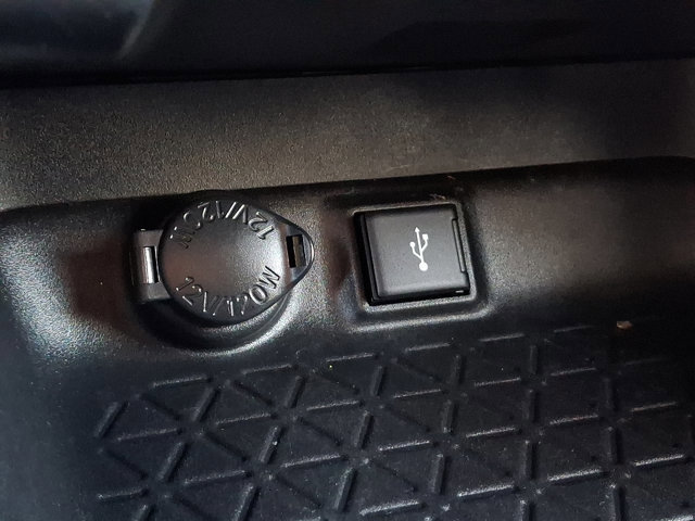 Used 2022 Toyota RAV4 XLE image 23