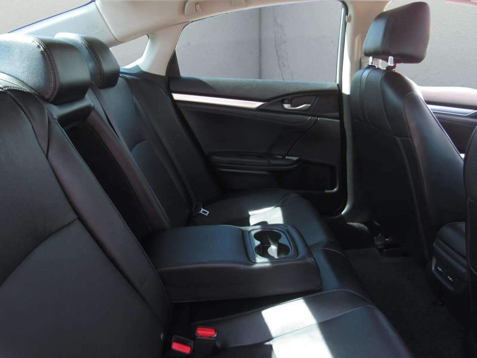 Certified 2017 Honda Civic Touring image 12