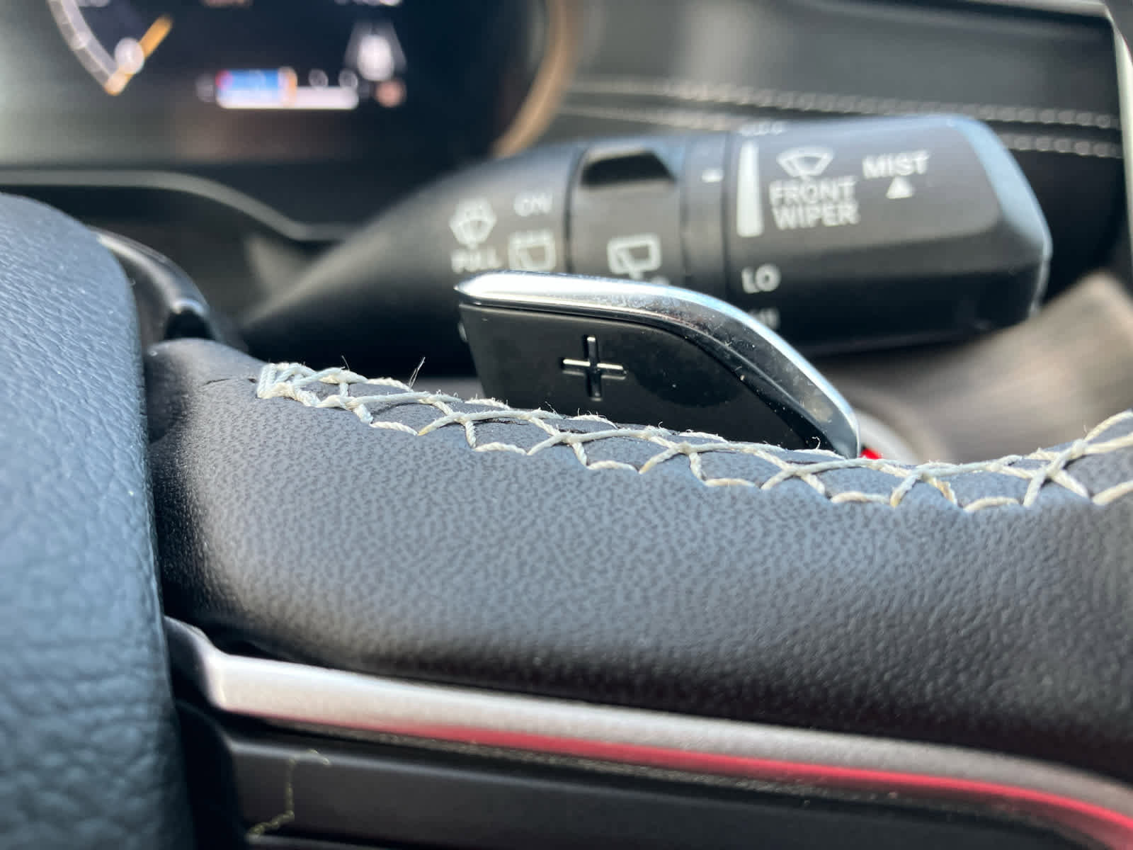 Used 2025 Jeep Grand Cherokee L Limited w/ Luxury Tech Group II image 21