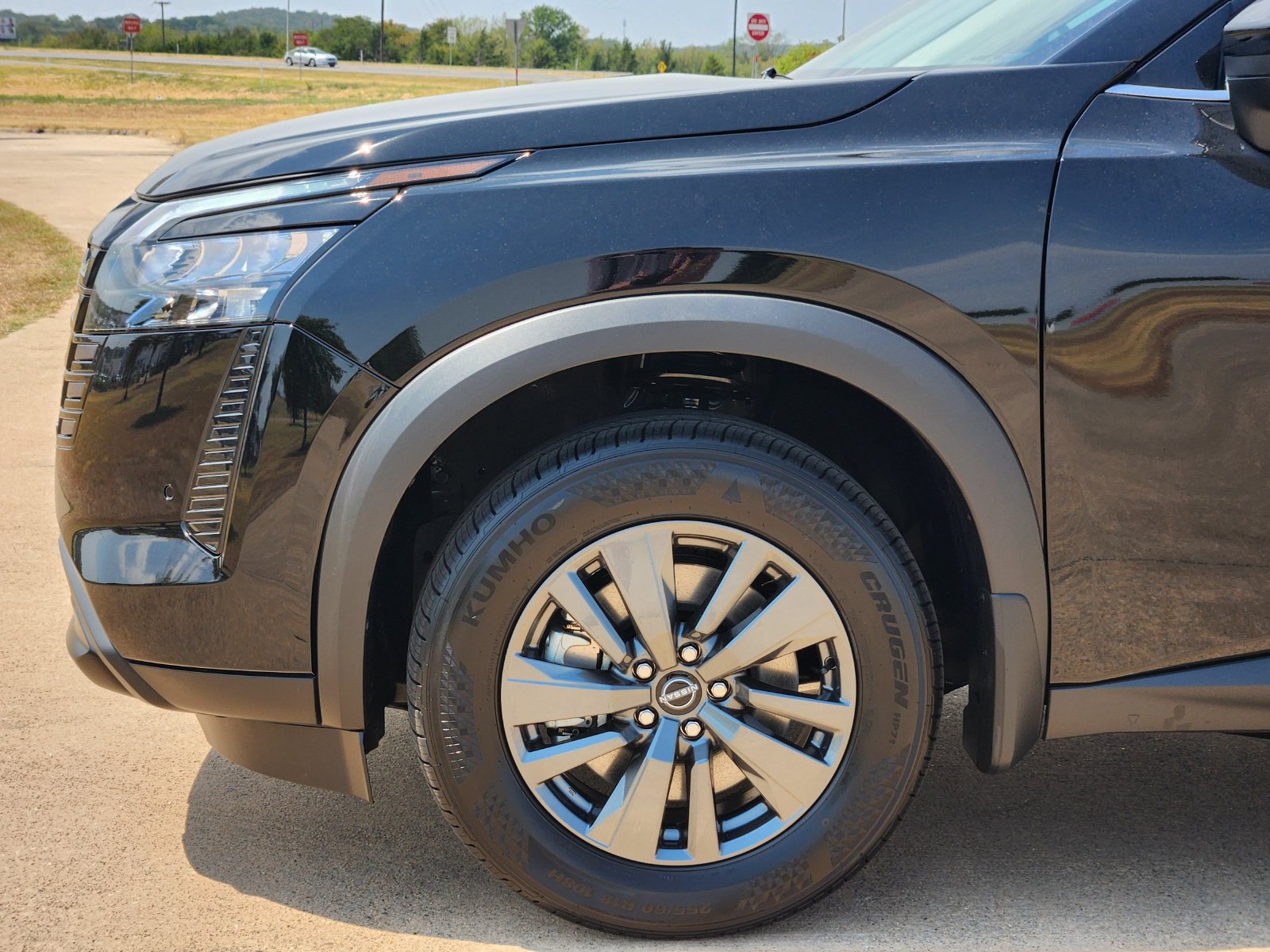 New 2026 Nissan Pathfinder SV FWD image 10