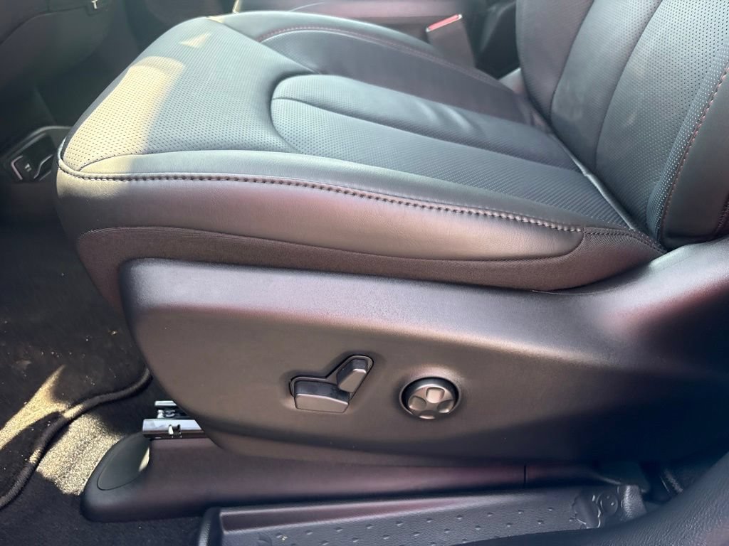New 2027 Chrysler Pacifica Select FWD image 12