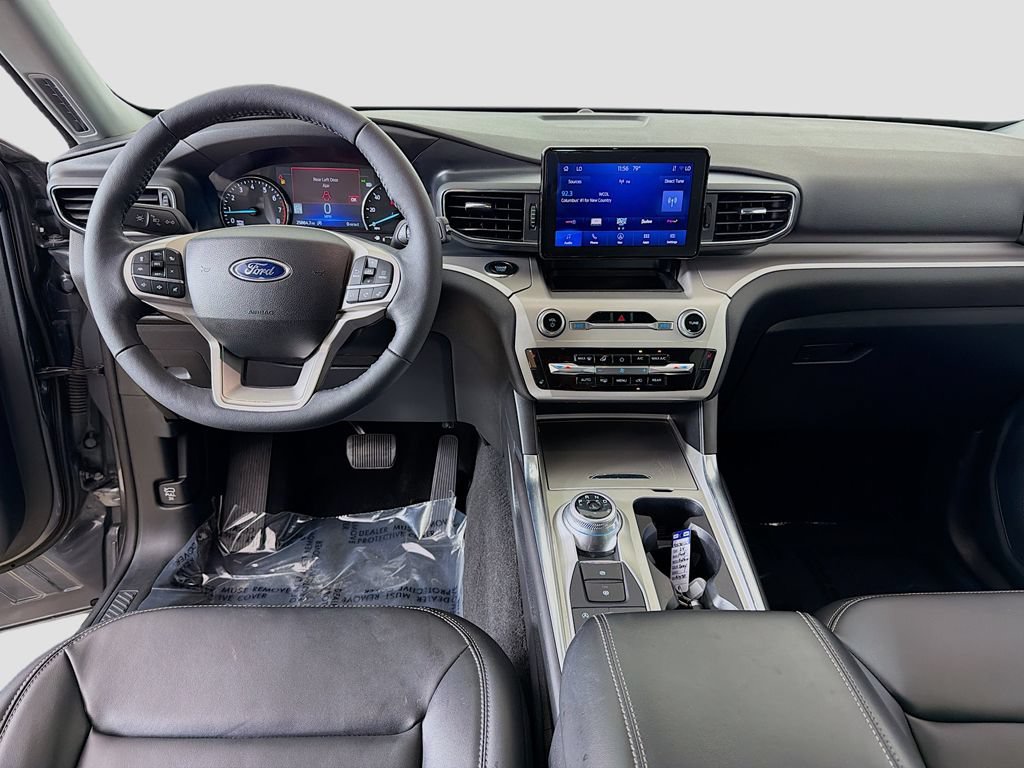 Used 2024 Ford Explorer XLT w/ Equipment Group 202A AWD/4WD image 28