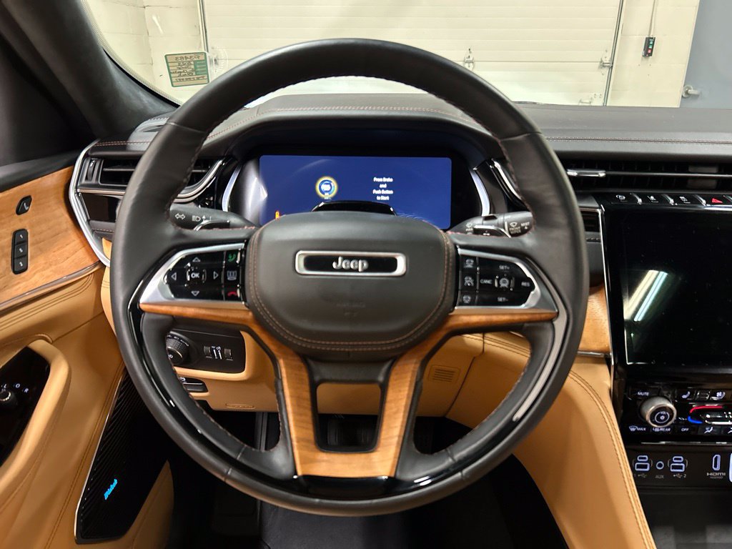 Used 2023 Jeep Grand Cherokee L Summit AWD/4WD image 21