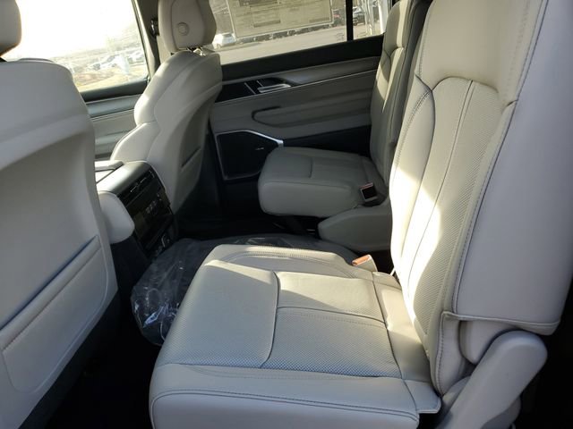 New 2026 Jeep Grand Wagoneer L 4WD image 15