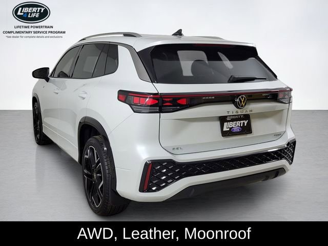 Used 2025 Volkswagen Tiguan SEL R-Line image 5