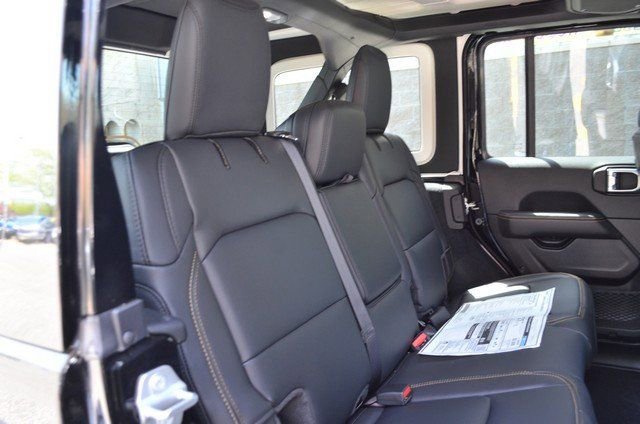 New 2025 Jeep Wrangler Sahara image 33