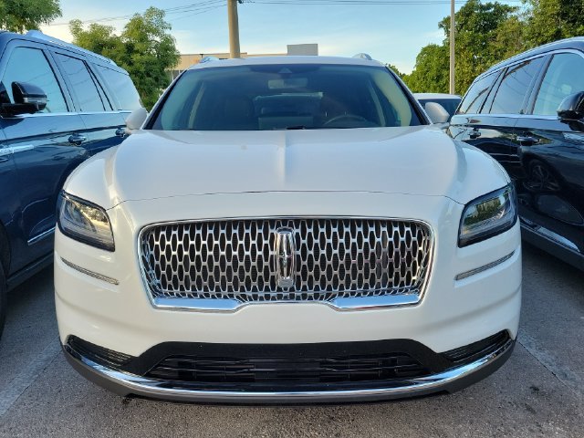 Certified 2023 Lincoln Nautilus AWD image 2