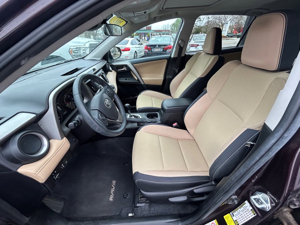 Used 2017 Toyota RAV4 XLE FWD image 13