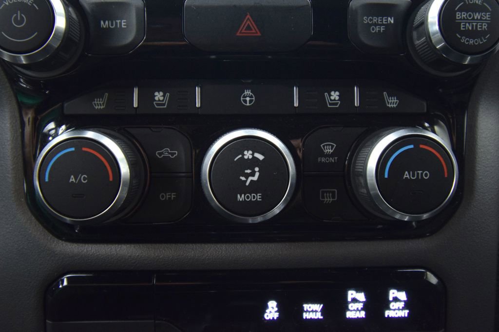 Used 2022 RAM 1500 Laramie AWD/4WD image 34