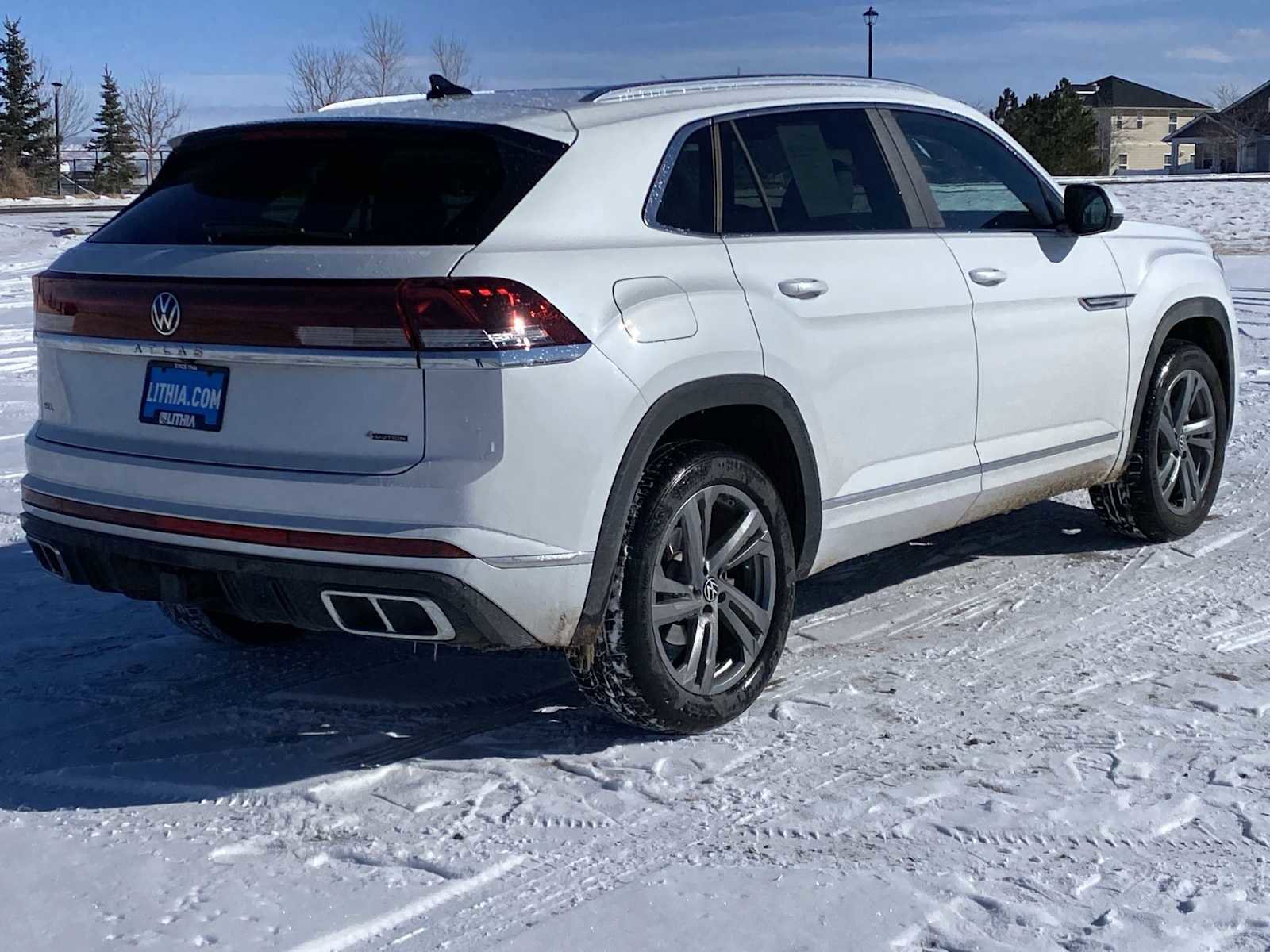 Used 2024 Volkswagen Atlas Cross Sport SEL R-Line image 14