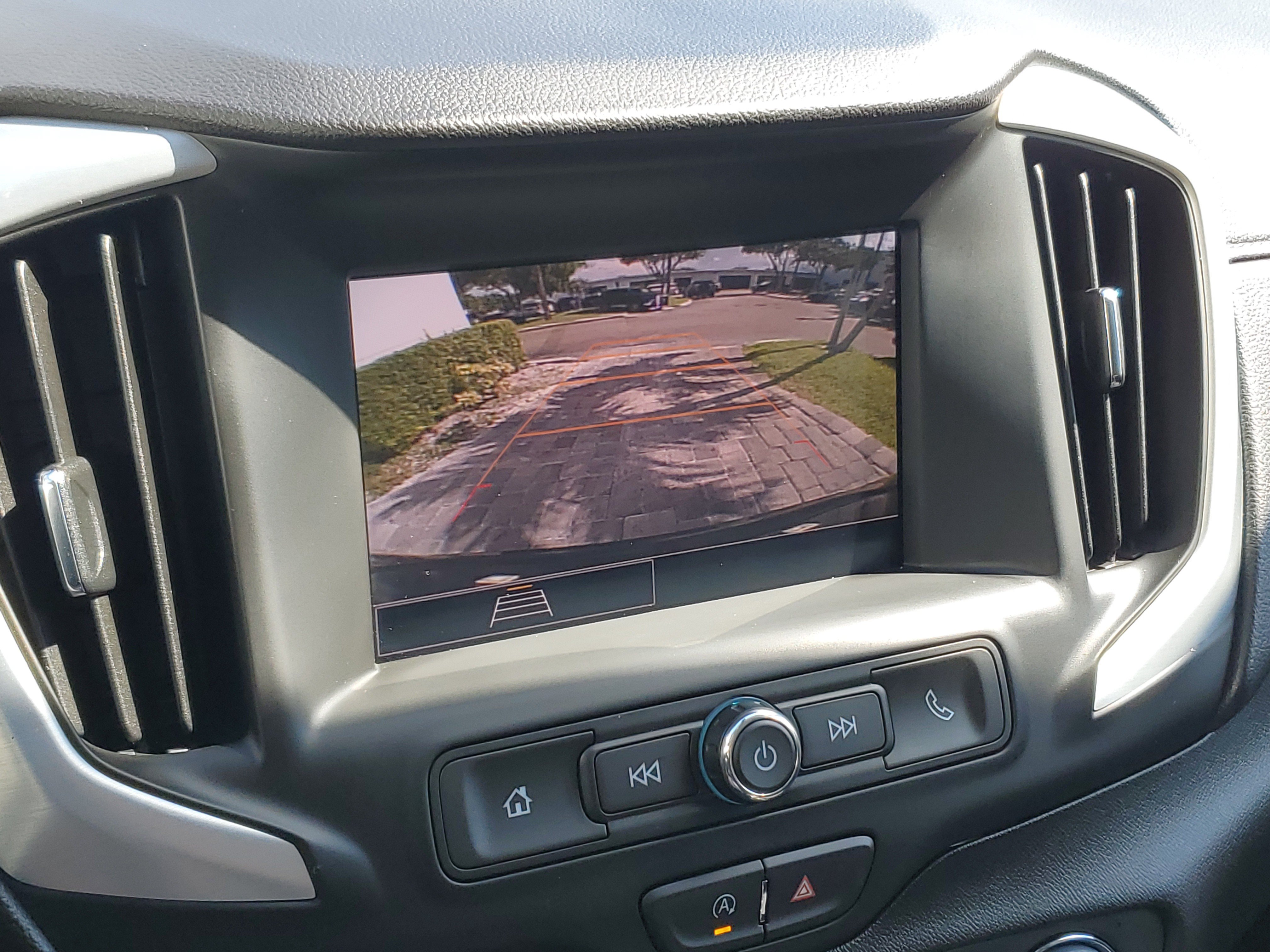 Used 2024 GMC Terrain SLE w/ Driver Convenience Package FWD image 28