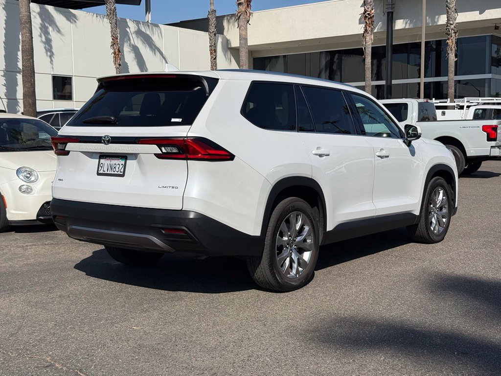 Used 2024 Toyota Grand Highlander AWD image 7
