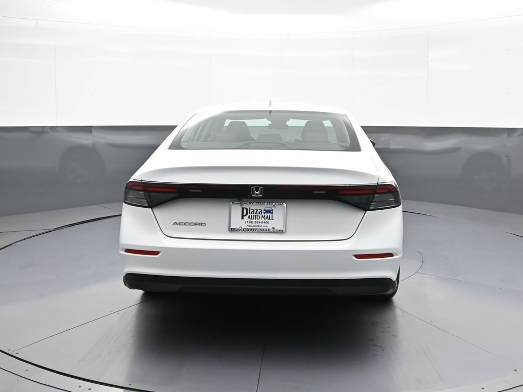 Certified 2023 Honda Accord EX image 7