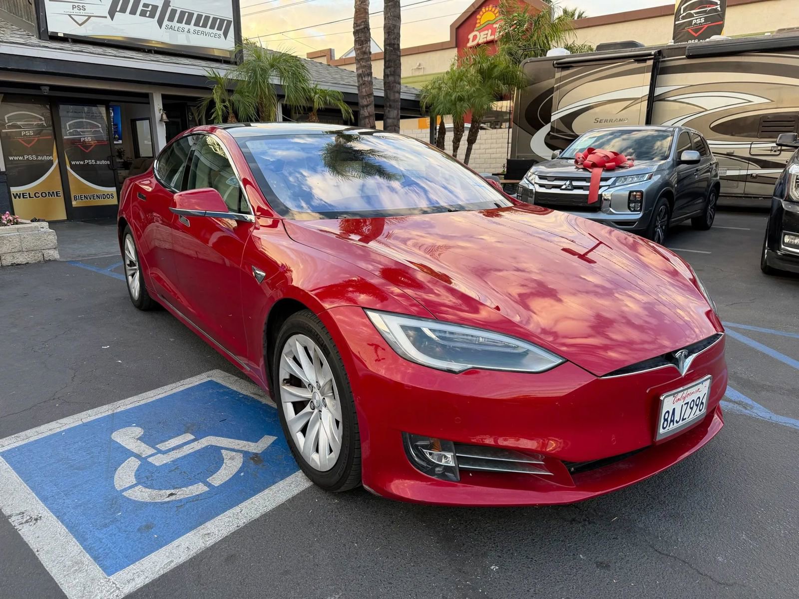Used 2017 Tesla Model S 100D image 1