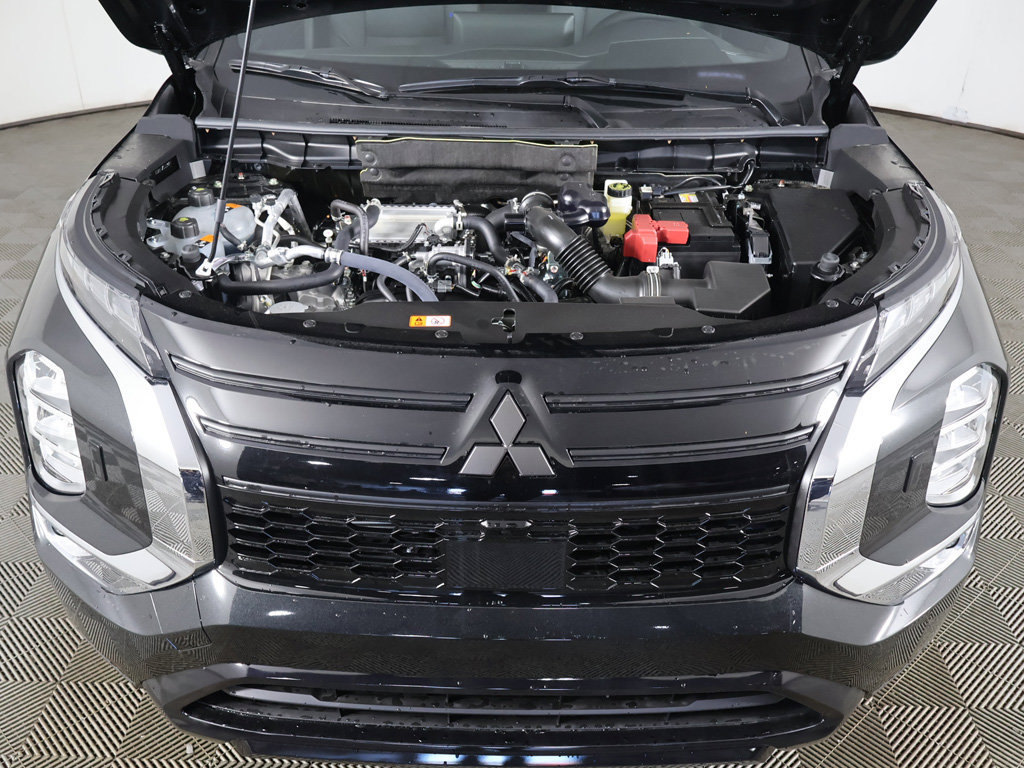 New 2026 Mitsubishi Outlander LE AWD/4WD image 19