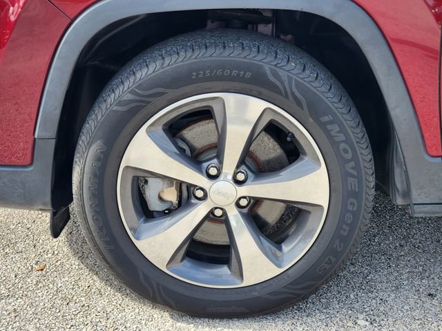 Used 2019 Jeep Cherokee Limited image 8