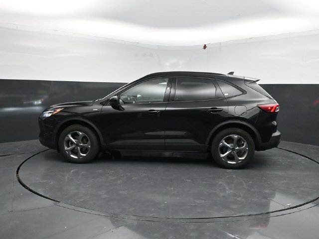 Used 2025 Ford Escape ST-Line Select AWD/4WD image 4