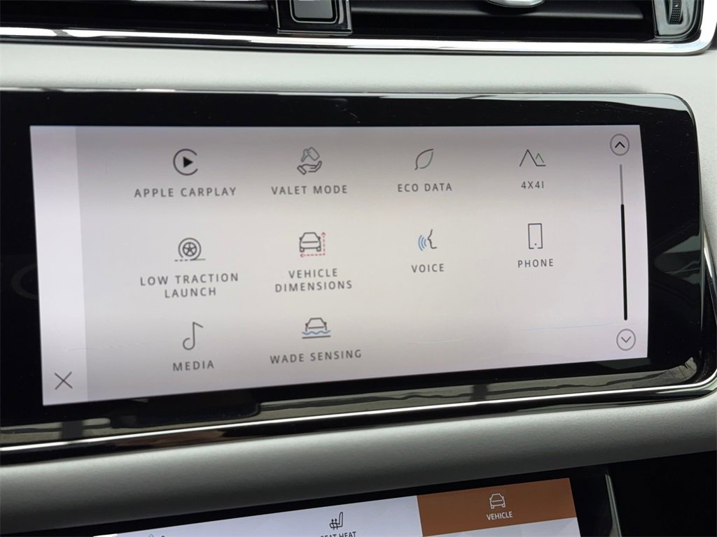 Used 2021 Land Rover Range Rover Evoque R-Dynamic SE image 21