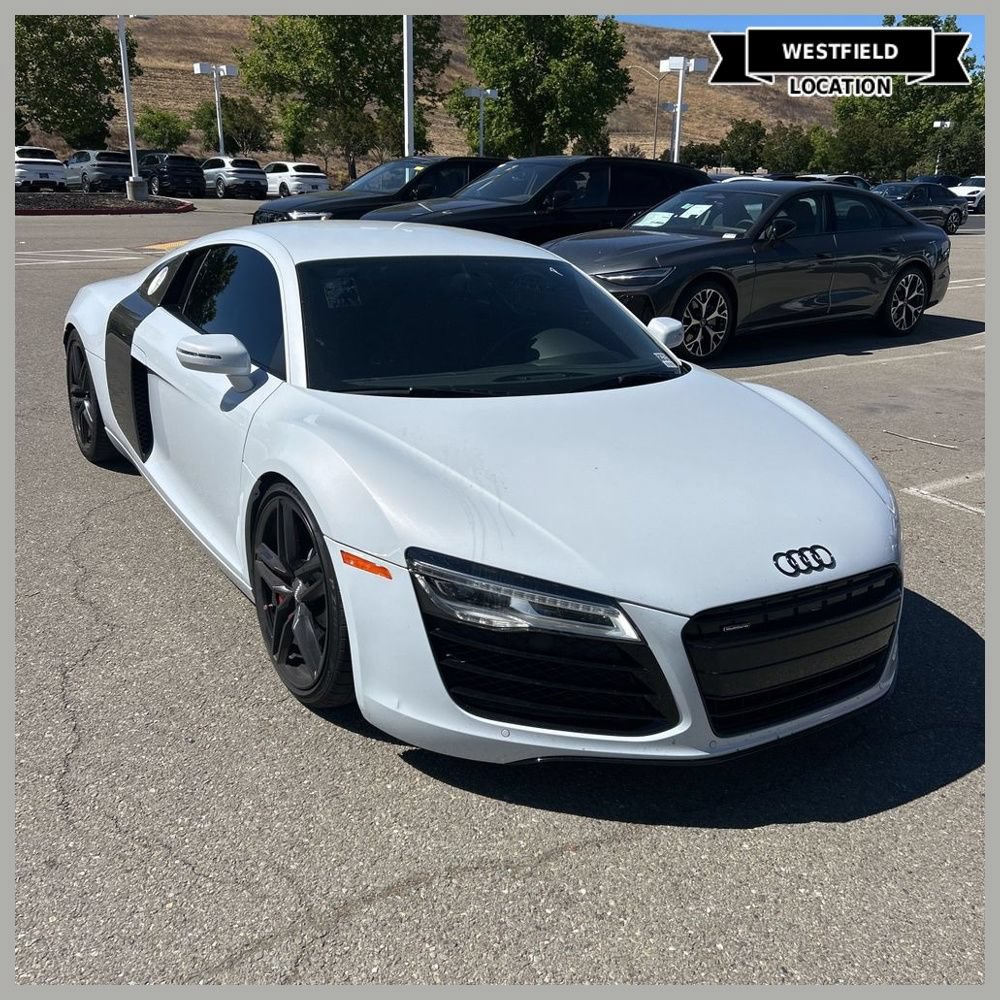 Used 2015 Audi R8 V8 w/ Extended Leather Package