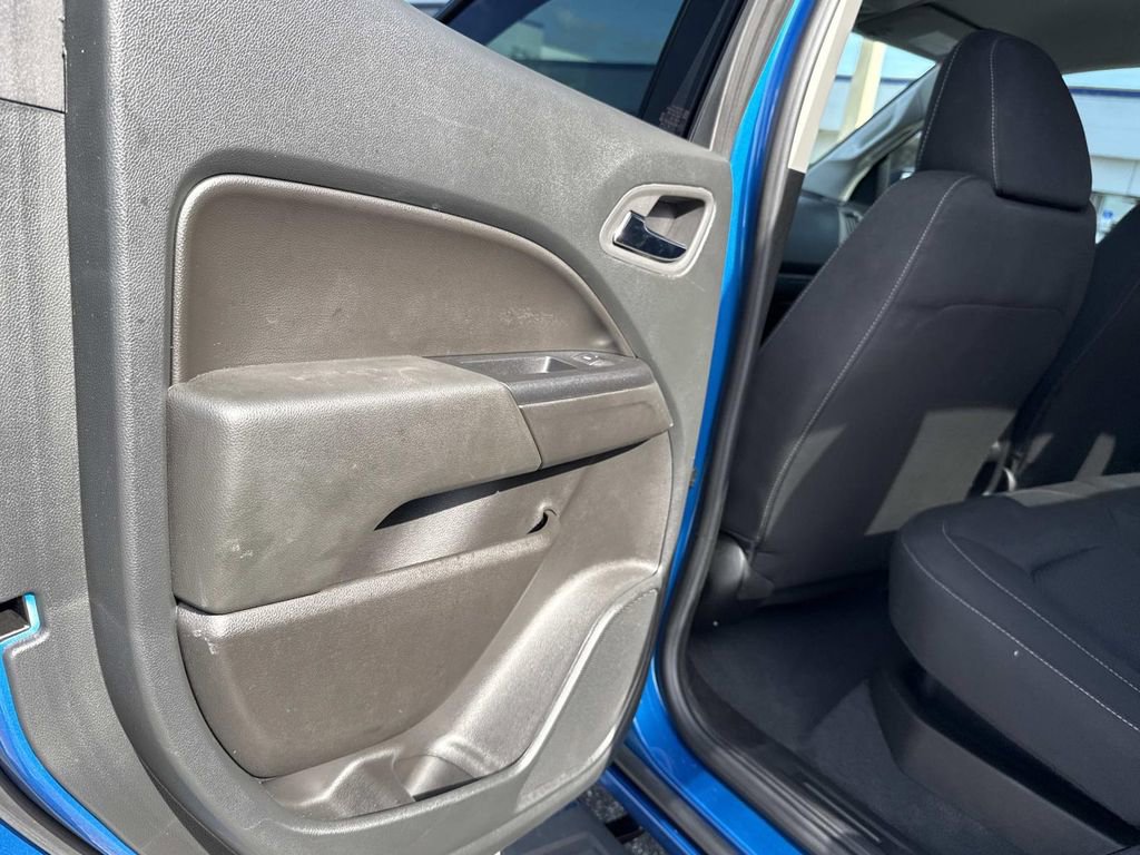 Used 2022 Chevrolet Colorado LT image 14