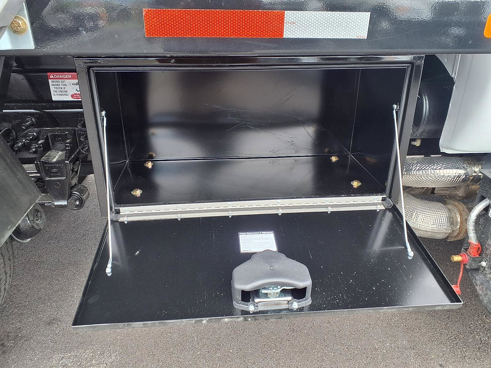 New 2027 Ford F750 2WD Regular Cab Super Duty image 5