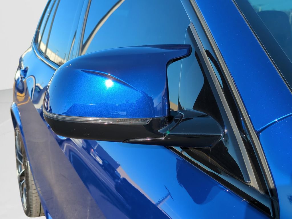 Used 2021 BMW X5 M w/ Executive Package image 11