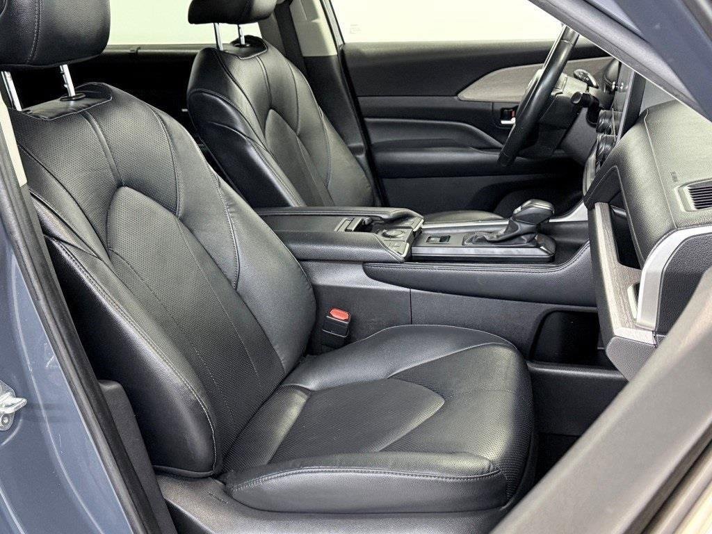 Used 2024 Toyota Grand Highlander Limited image 16