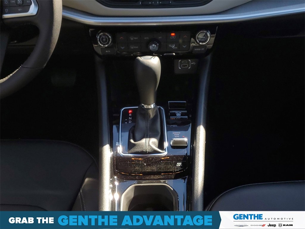 Used 2026 Jeep Compass Limited image 25