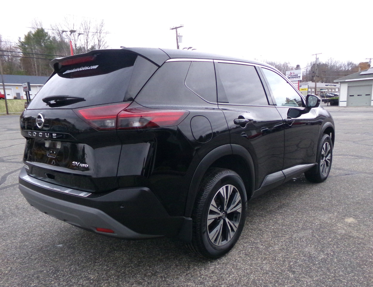 Used 2021 Nissan Rogue SV image 11