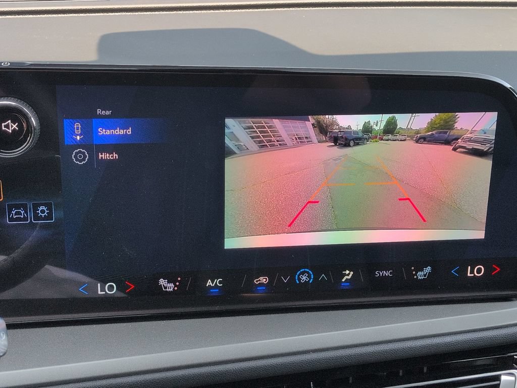 New 2026 Chevrolet Traverse LT w/ LPO, Floor Liner Package AWD/4WD image 17