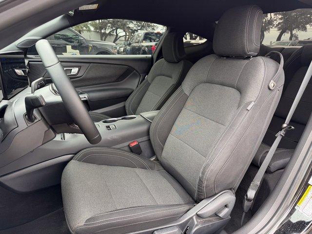 Used 2025 Ford Mustang EcoBoost image 7