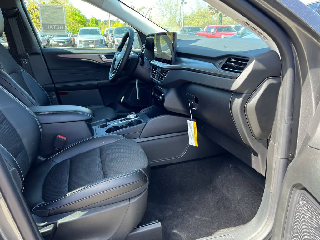 New 2023 Ford Escape SE FWD image 6