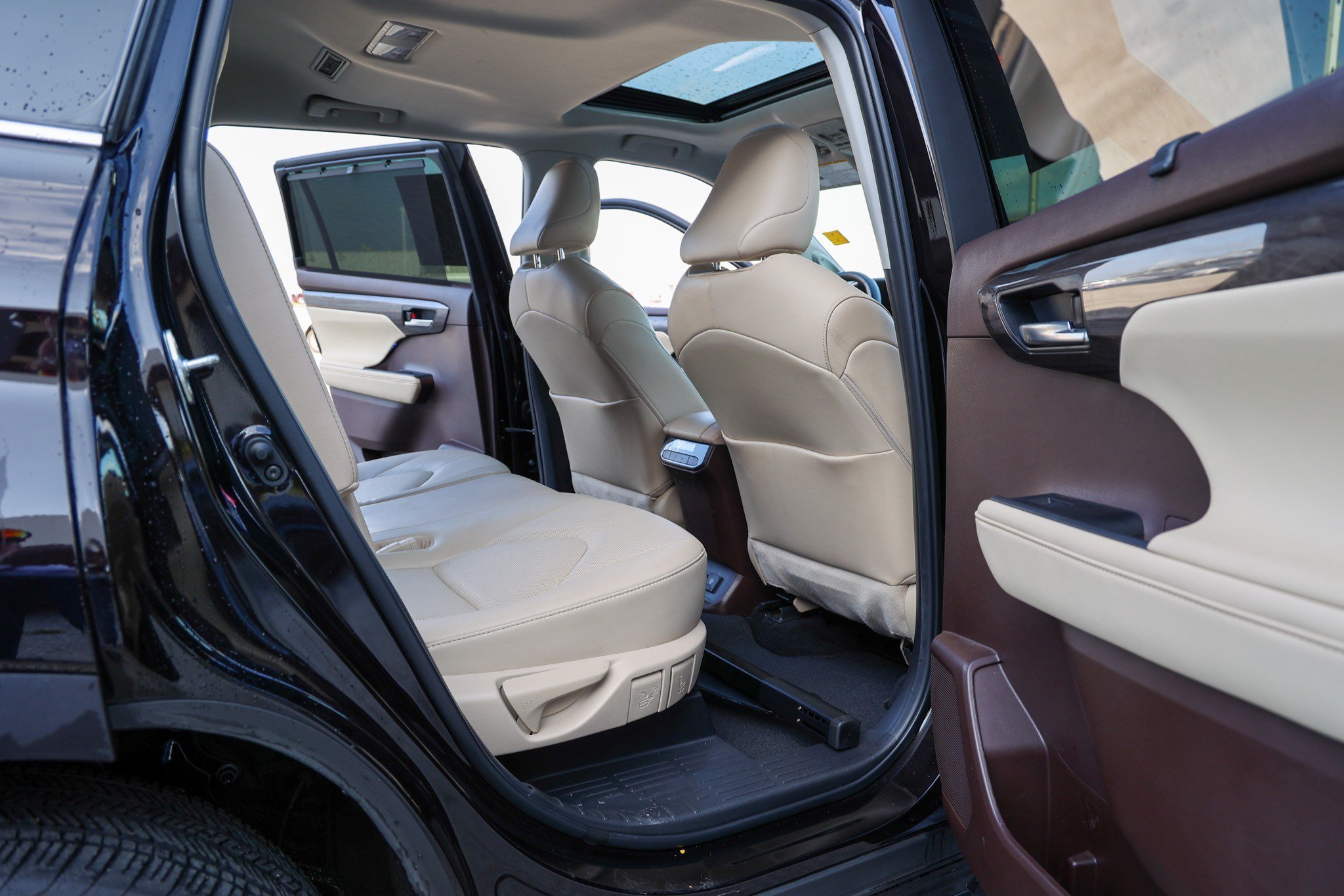 Used 2022 Toyota Highlander Limited AWD/4WD image 54