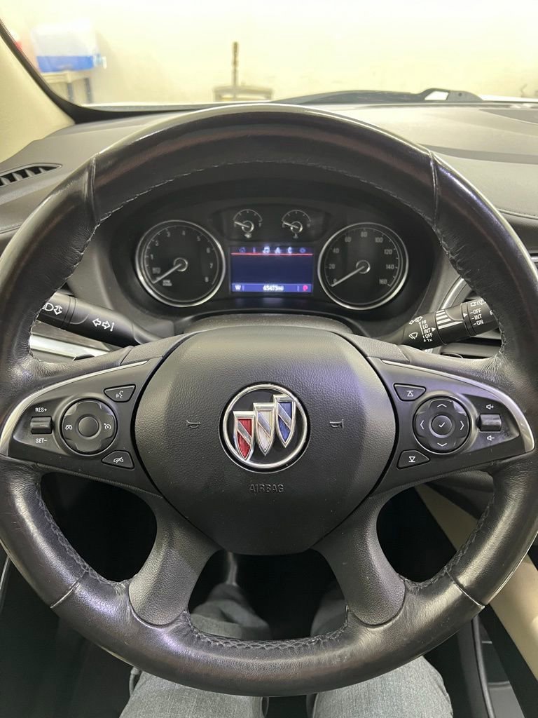 Used 2021 Buick Enclave Essence image 16