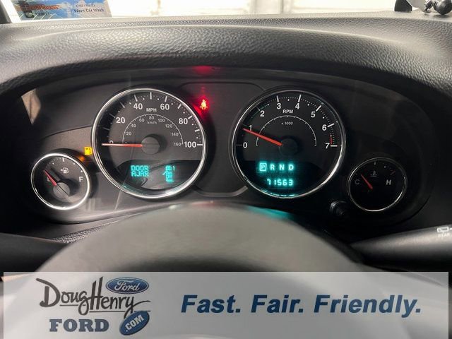 Used 2014 Jeep Wrangler Unlimited Sahara w/ Dual Top Group image 48