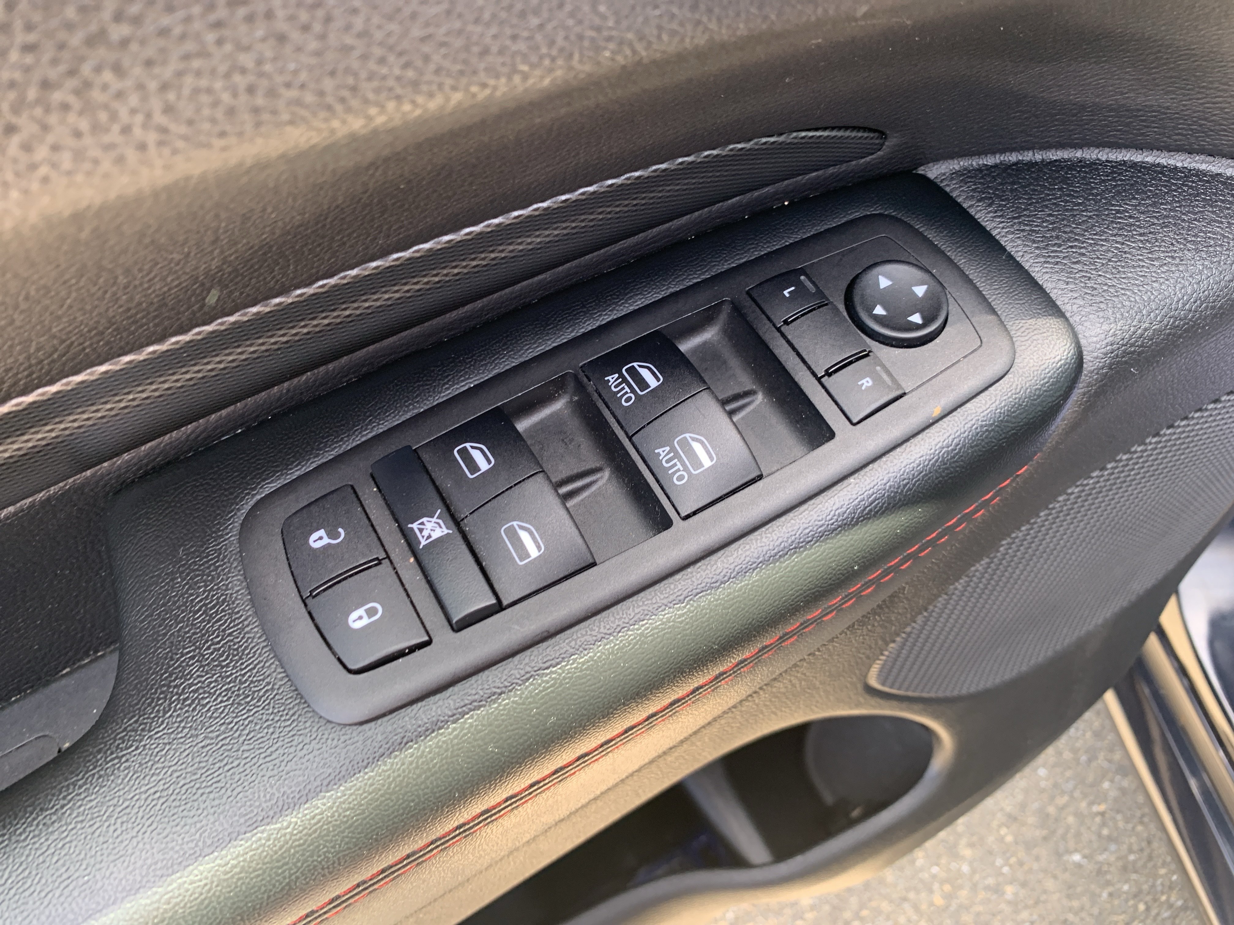 Used 2025 Dodge Durango GT RWD image 13