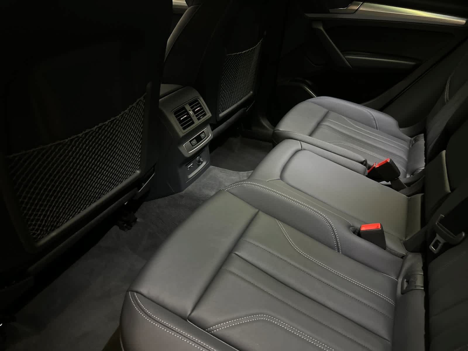 Used 2025 Audi Q5 2.0T Premium w/ Convenience Plus Package AWD/4WD image 4