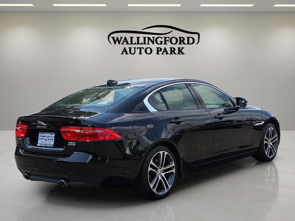 Used 2017 Jaguar XE Premium AWD/4WD image 5