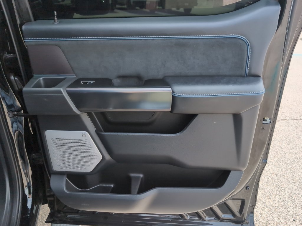Used 2026 Ford F450 Platinum w/ FX4 Off-Road Package AWD/4WD image 19