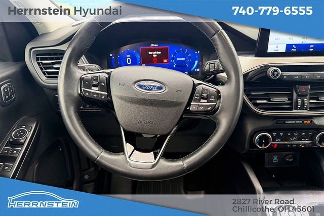 Used 2022 Ford Escape SEL w/ Technology Package image 7