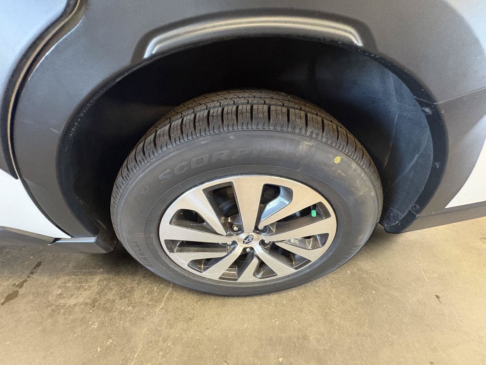 Used 2024 Subaru Outback Premium AWD/4WD image 11