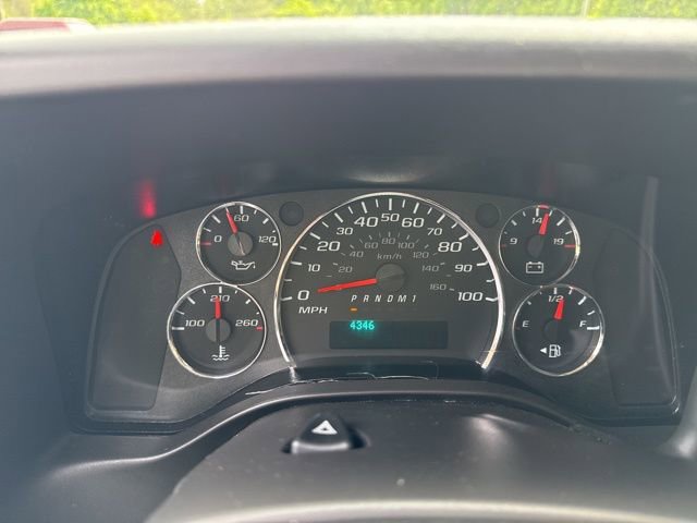 Used 2023 Chevrolet Express 2500 w/ Driver Convenience Package RWD image 13