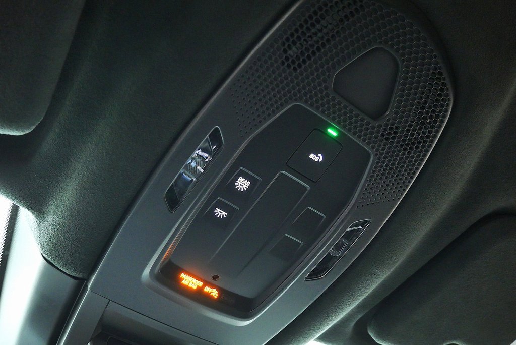 Used 2025 Porsche Cayenne GTS image 37