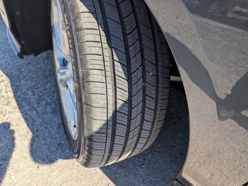 Certified 2025 Honda Accord LX image 28