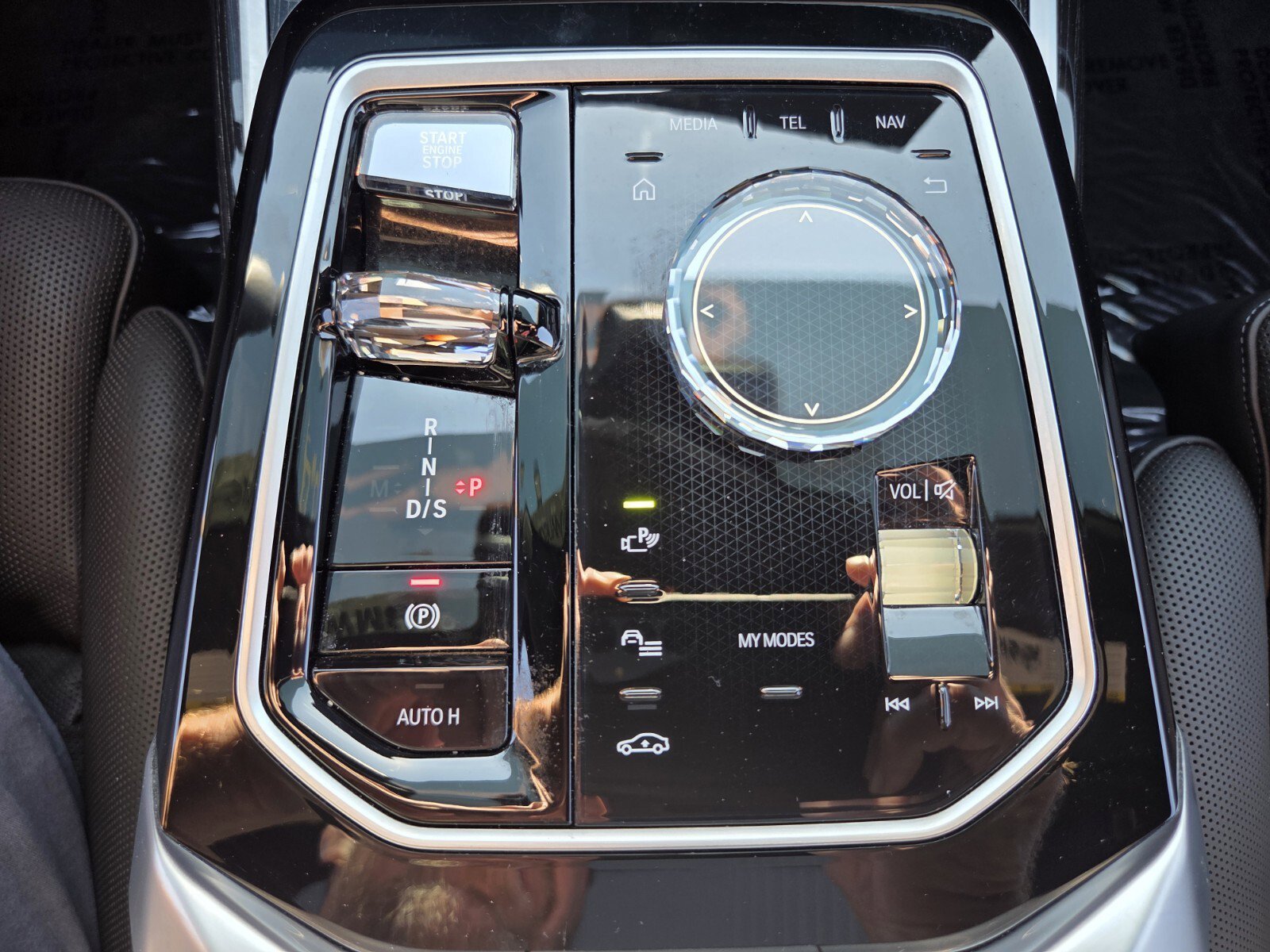 Used 2024 BMW 760i xDrive w/ Executive Package image 24