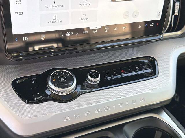 Certified 2025 Ford Expedition Active image 27