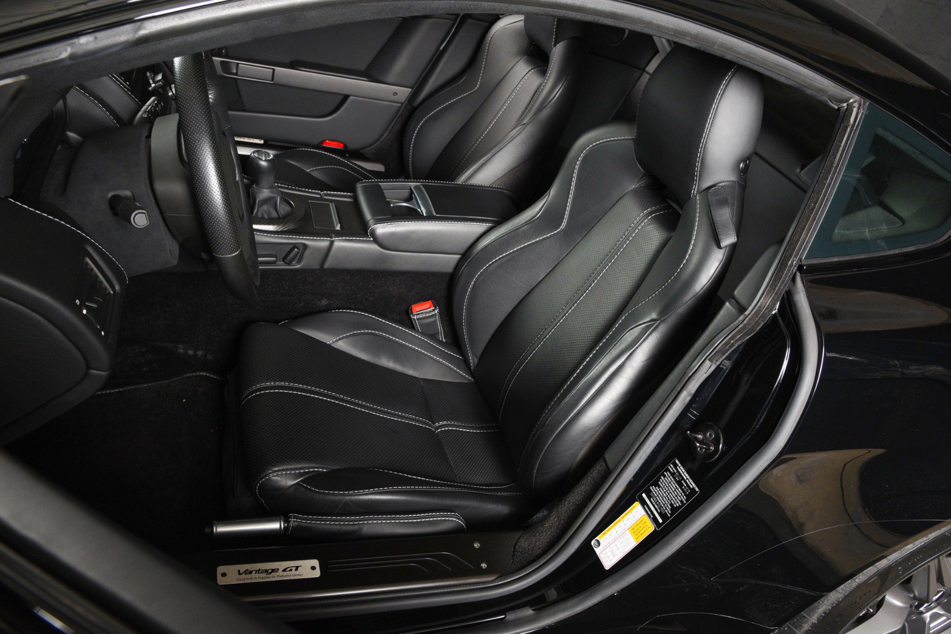 Used 2015 Aston Martin V8 Vantage GT image 22