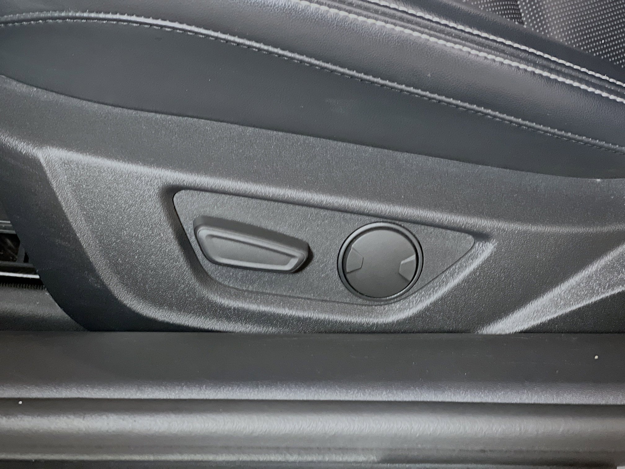 Used 2024 Ford Mustang Premium image 16