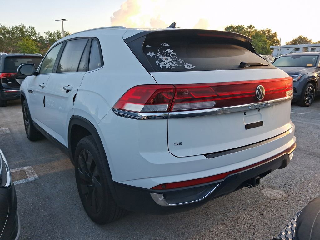 Used 2024 Volkswagen Atlas Cross Sport SE image 10