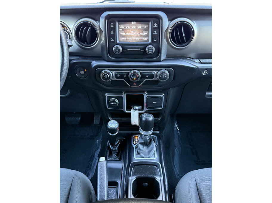 Used 2018 Jeep Wrangler Unlimited Sport AWD/4WD image 16